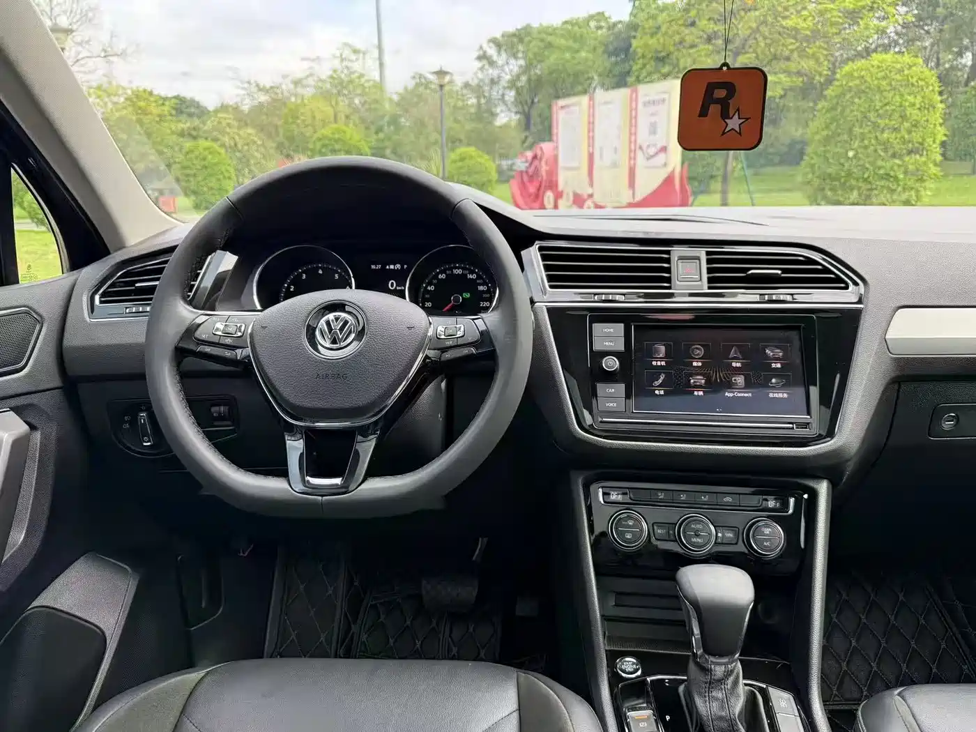 Volkswagen Tiguan L 2019 330TSI Automatic 2WD Panorama Comfort Edition China VI фото 10