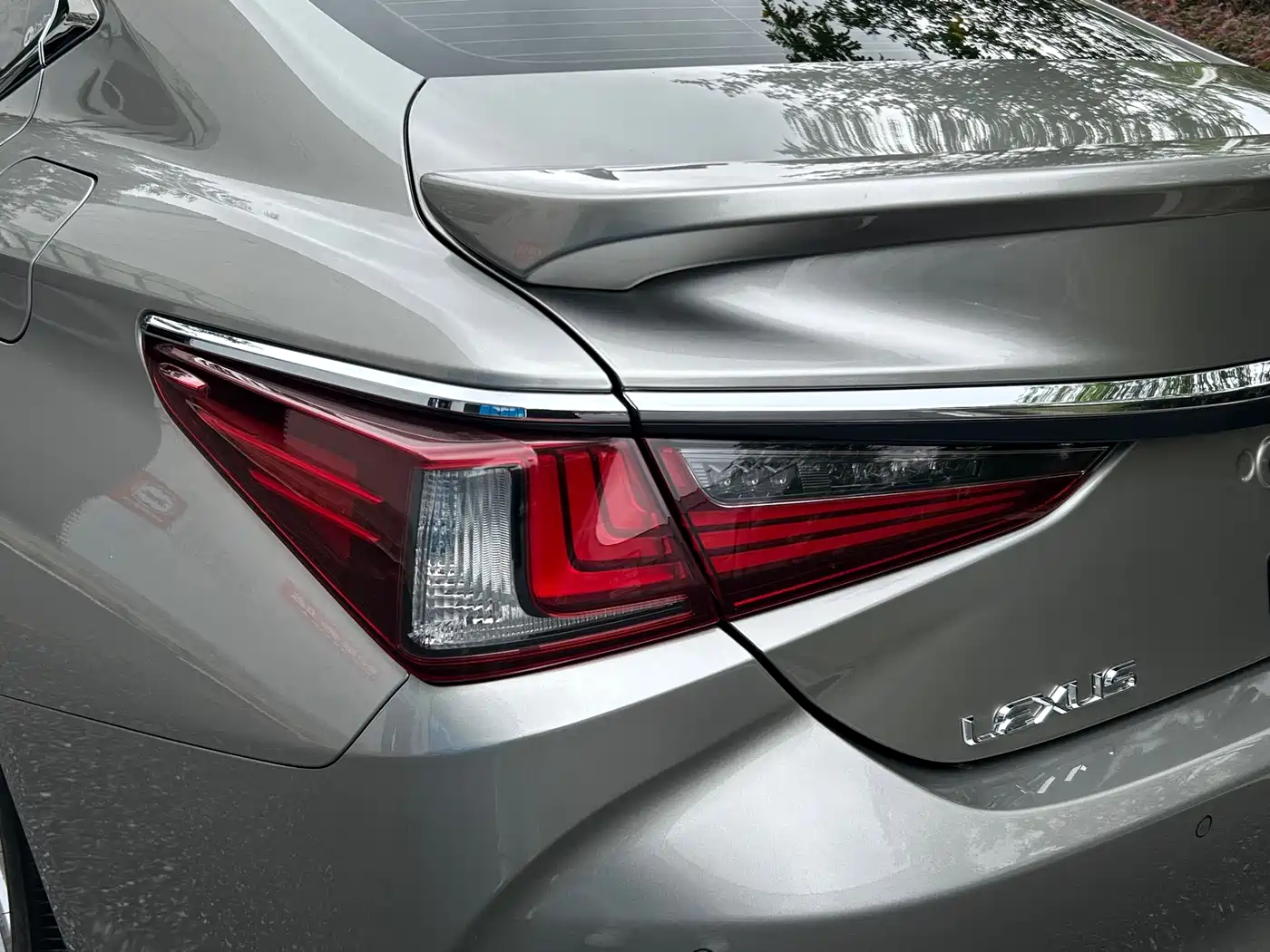 Lexus ES 2018 300h Excellence Edition China V фото 15