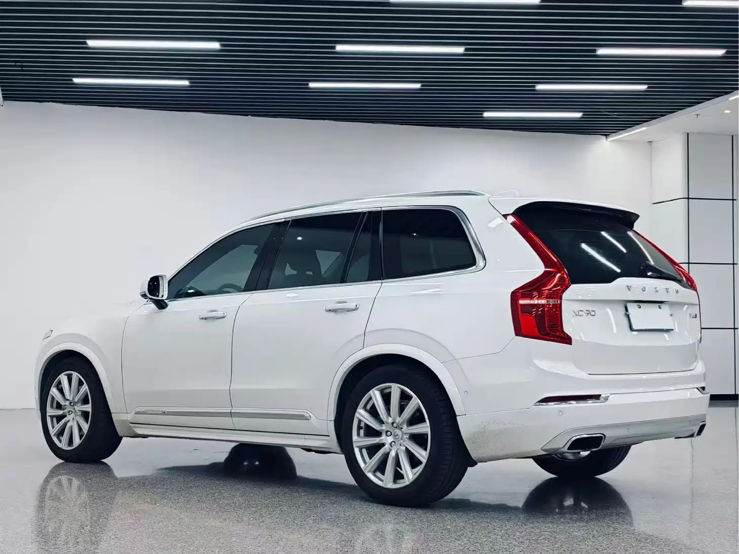 صورة 2 - Volvo XC90