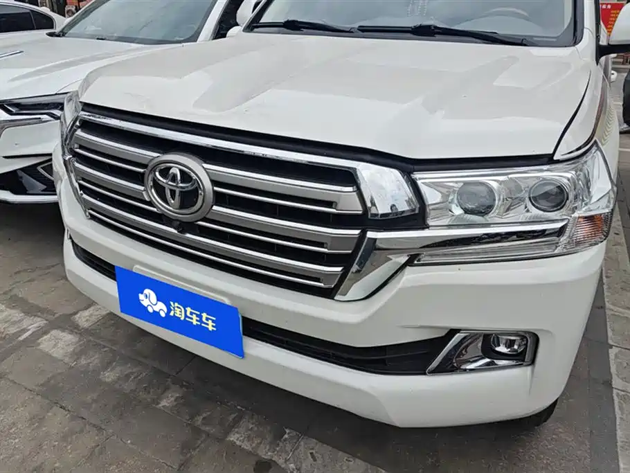 Toyota Land Cruiser (Import)