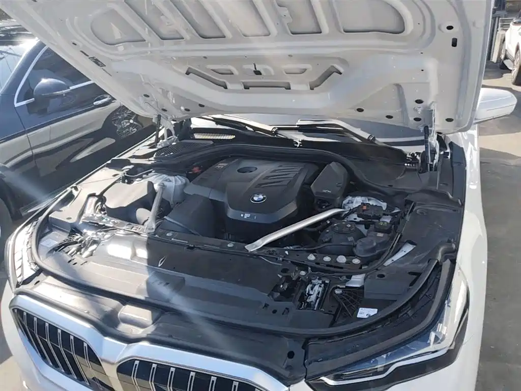 BMW 5 Series 2024 525Li Luxury Package фото 20