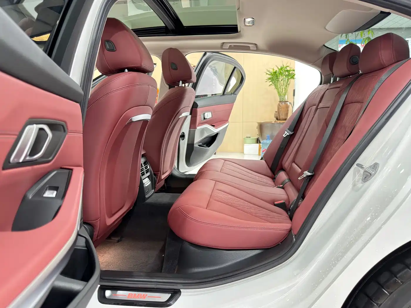 BMW i3 2024 eDrive 35 L фото 11