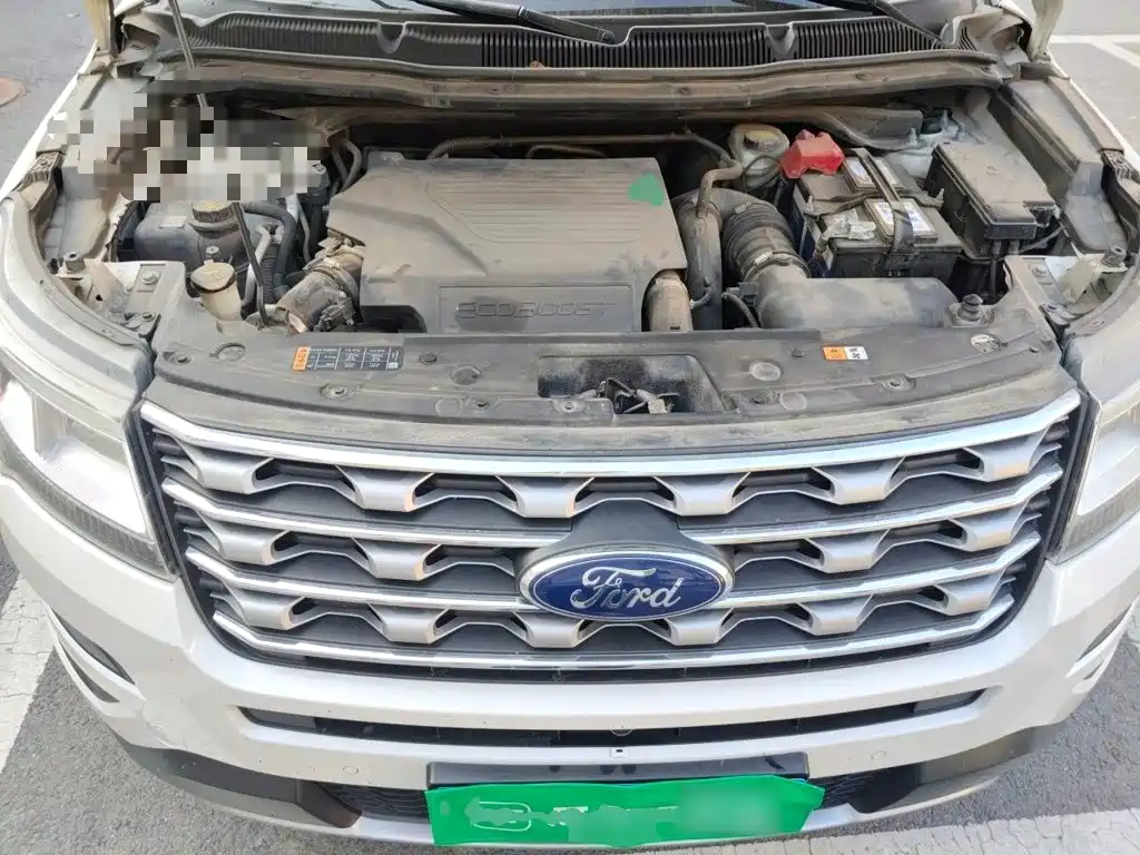 Photo 11 - Ford Explorer (Import)
