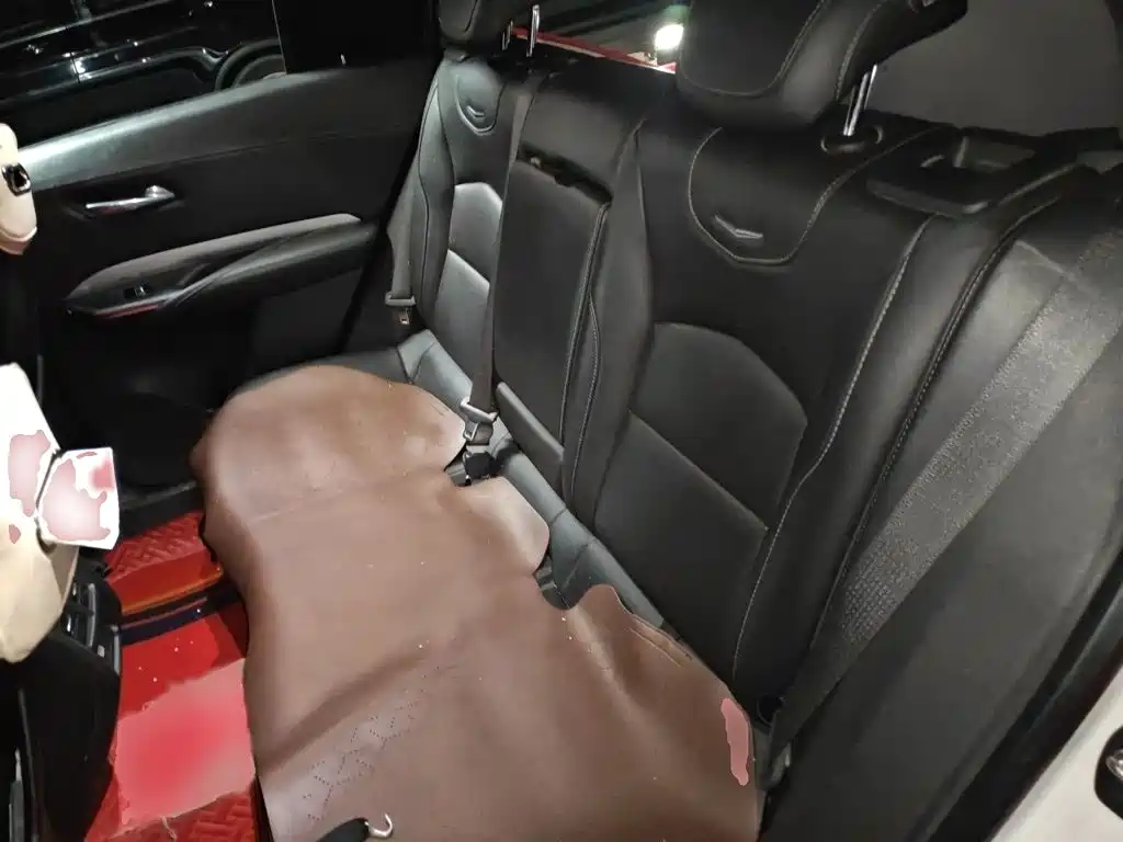 Cadillac XT4 2022 2021 28T FWD Luxury Edition