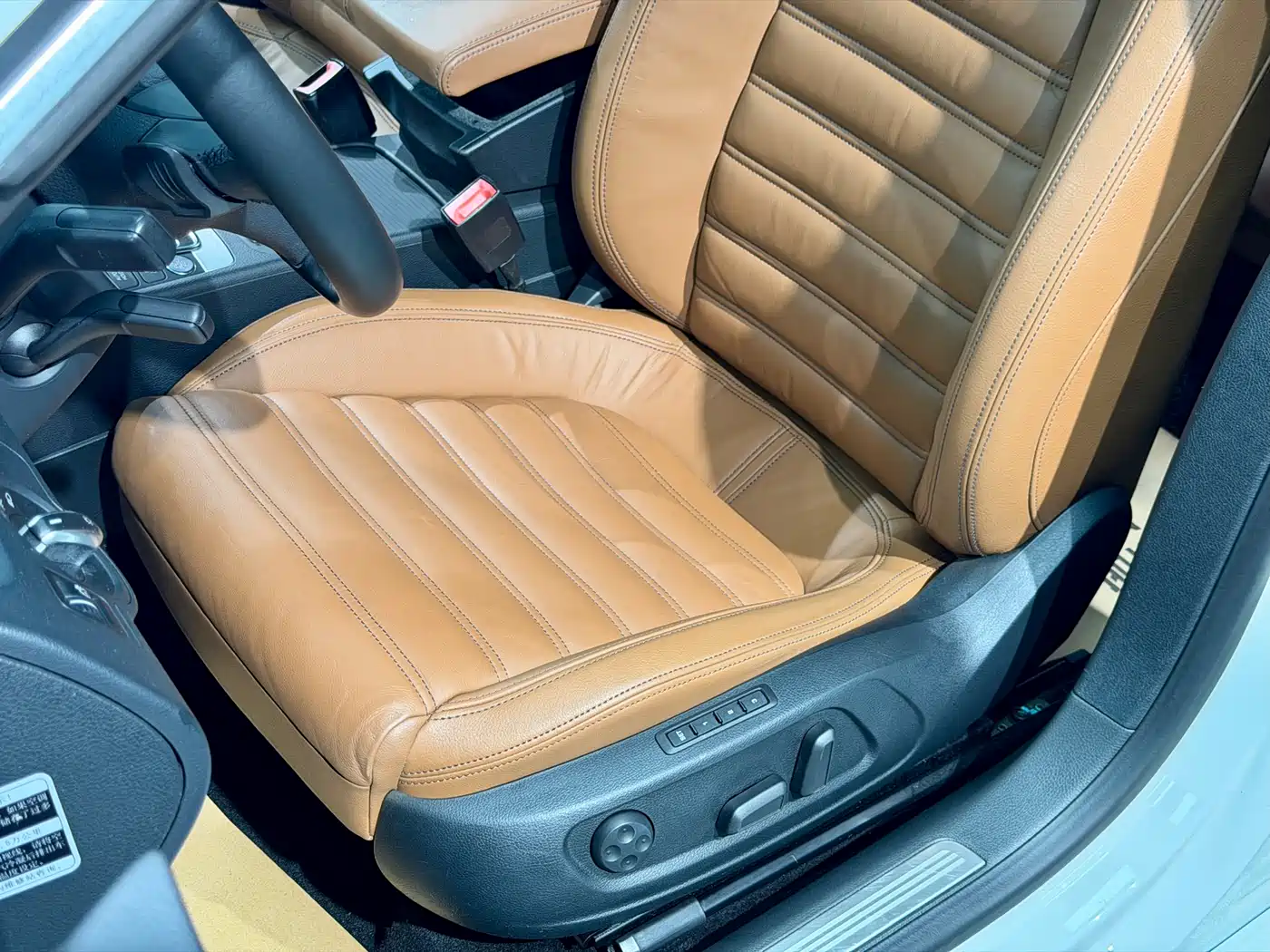 Volkswagen FAW-Volkswagen CC 2012 Model 2.0TSI Ultimate фото 12