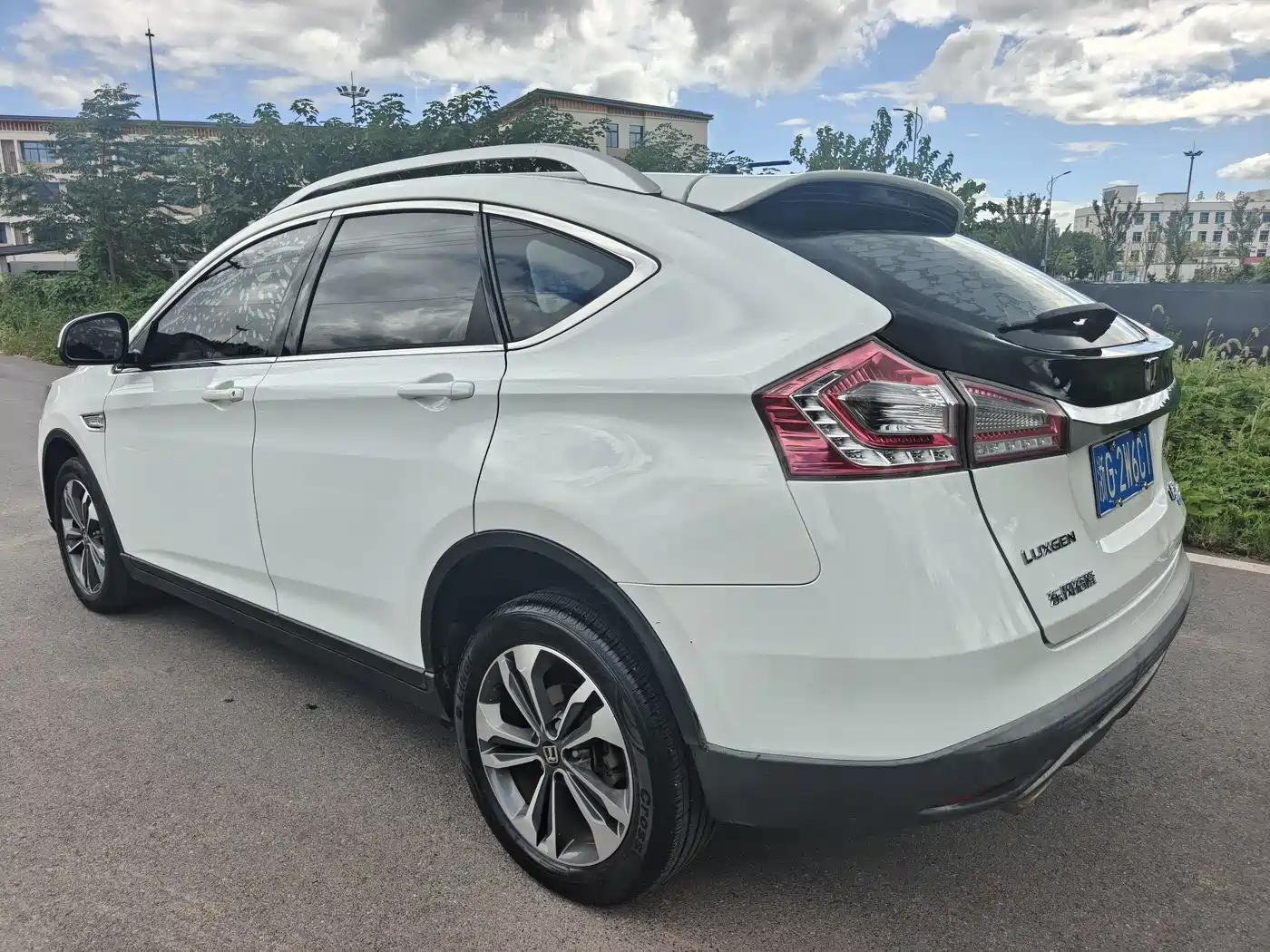 2017 Luxgen U6 SUV