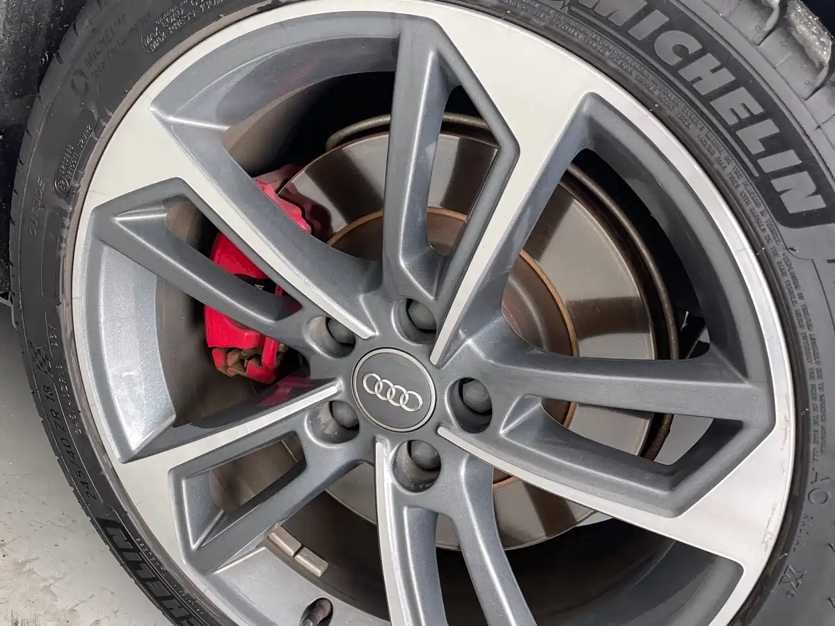 Audi A4L 2018 30th Anniversary 45 TFSI quattro Sport фото 15