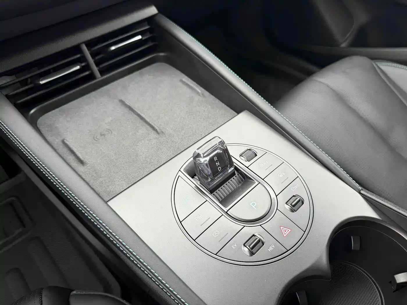 BYD Seal 06 New Energy 2025 DM-i Smart Drive Edition 120KM Luxury фото 12