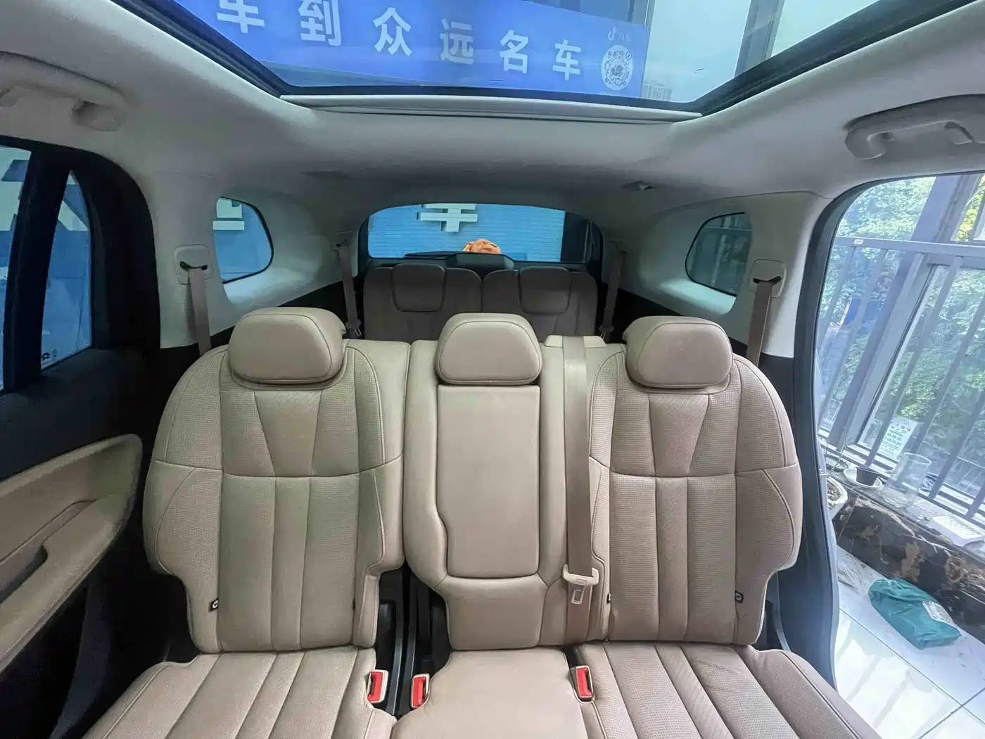 NIO ES8 2019 2018 355KM Base Model 7-Seater Version