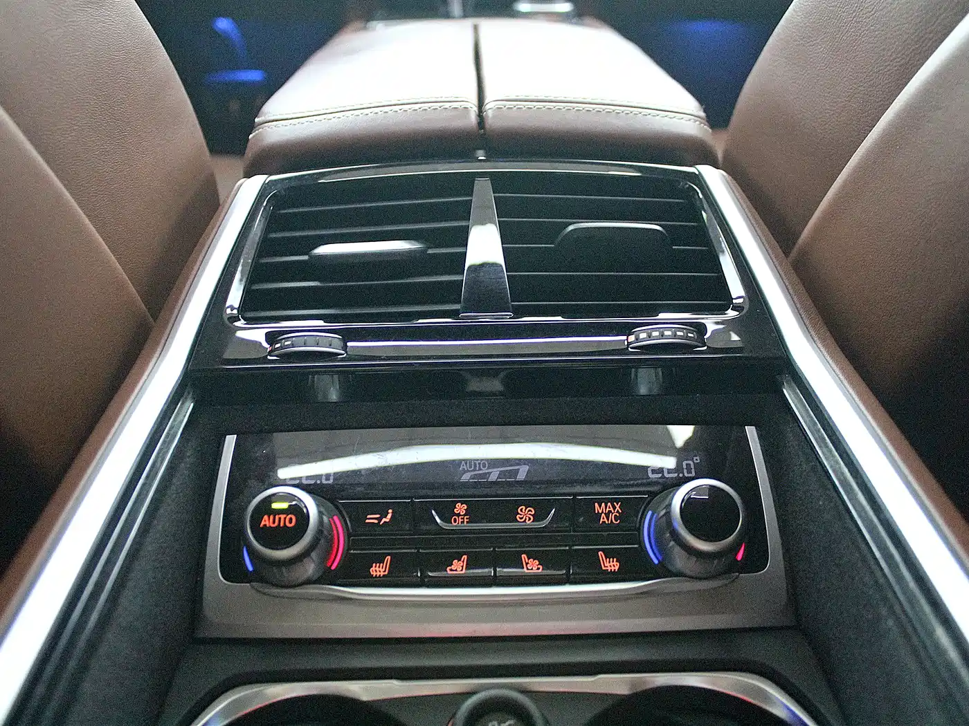 BMW 7 Series 2018 750Li xDrive M Sport Package фото 15