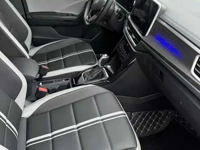 Volkswagen T-ROC 2024 300TSI DSG 2WD Morning Light Edition фото 9
