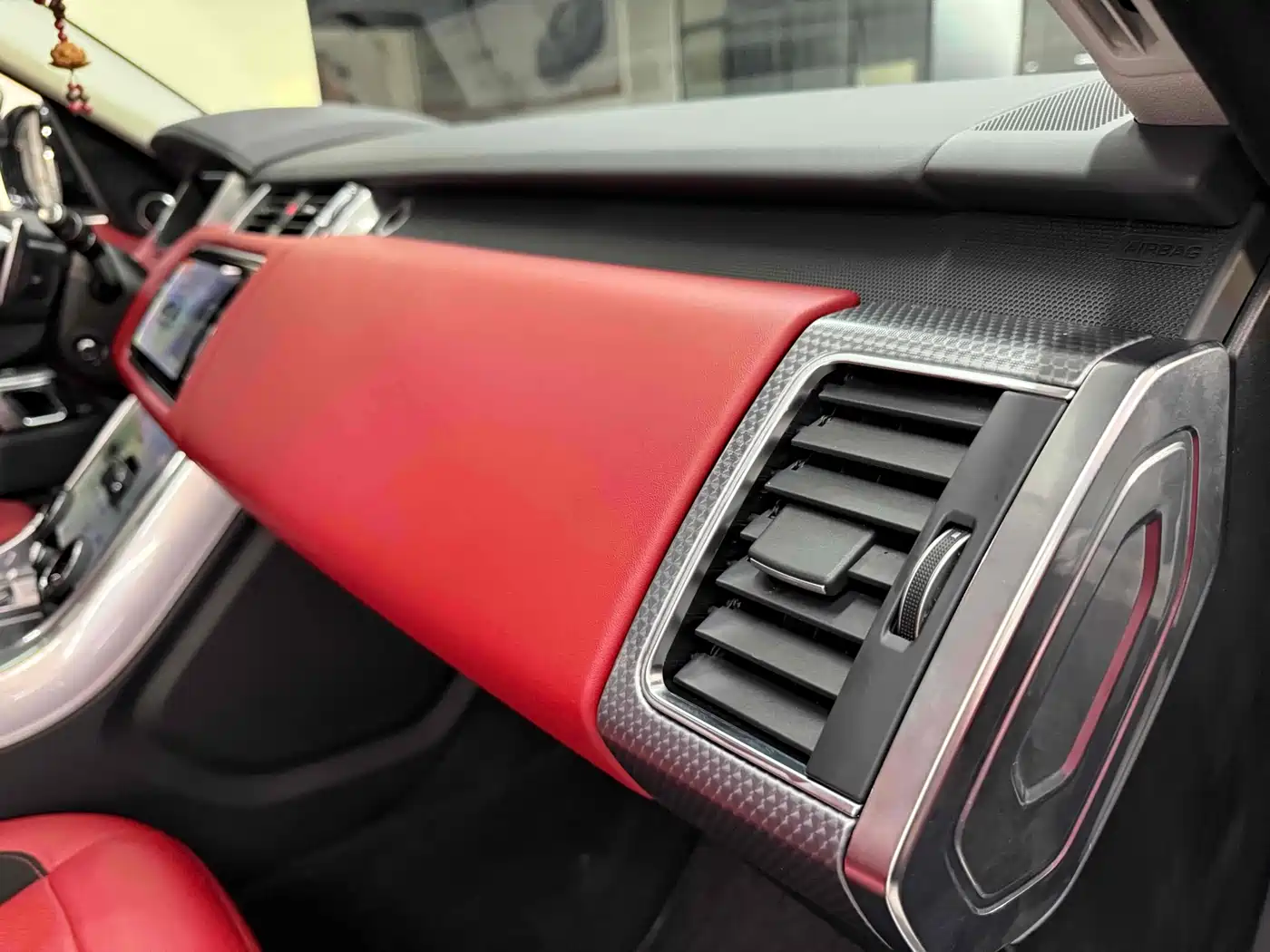 Land Rover Range Rover Sport 2021 3.0 L6 Gloss Black Edition фото 19