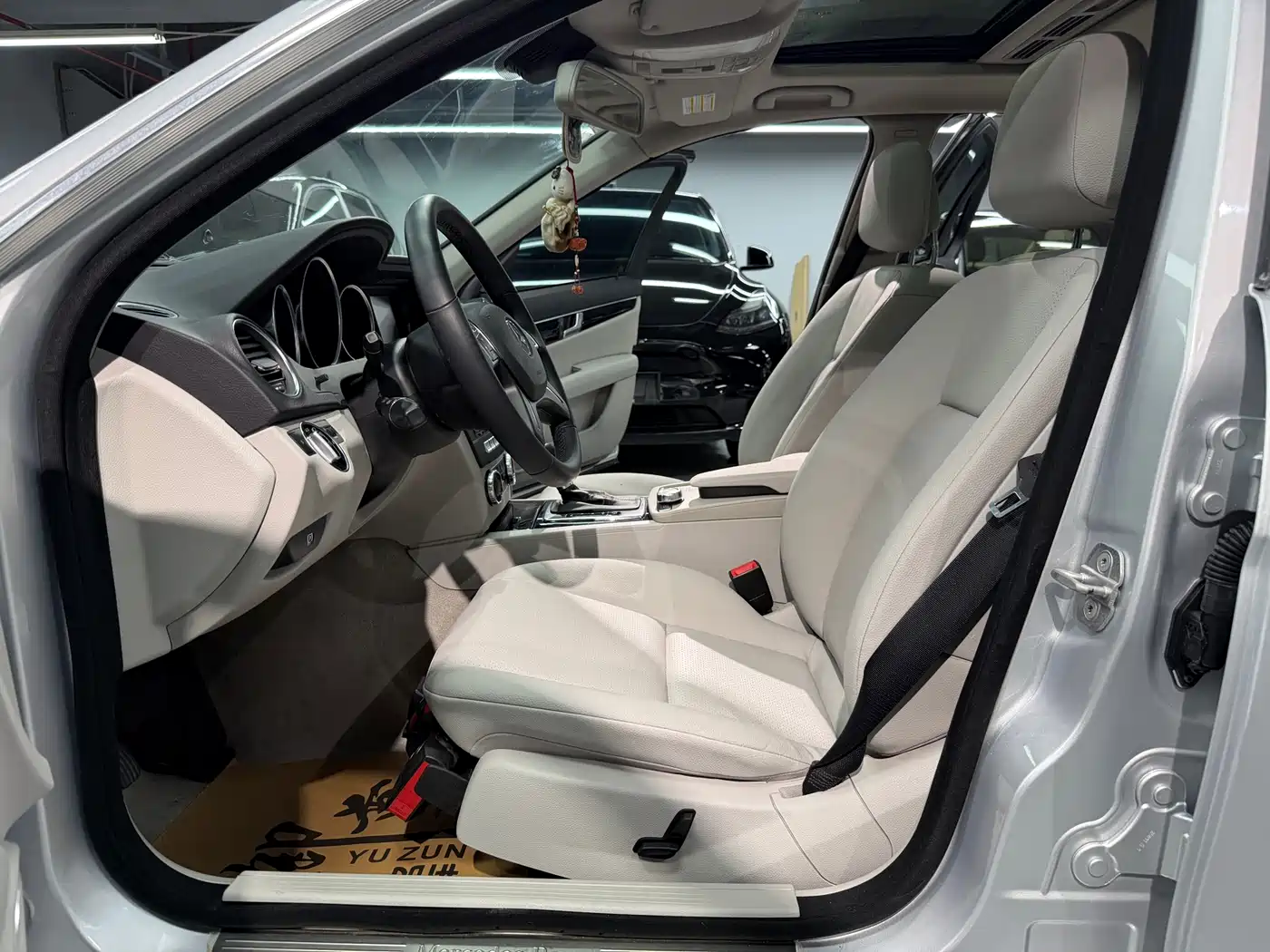 Mercedes-Benz C-Class 2011 C 180K Classic фото 9
