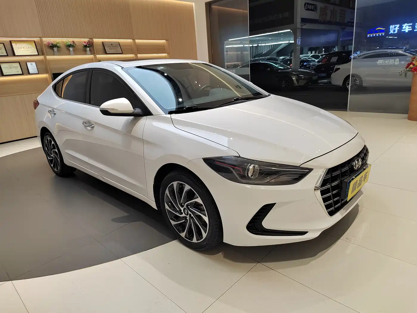 Hyundai Elantra 2020 1.5L CVT Smart Style·Elite фото 3