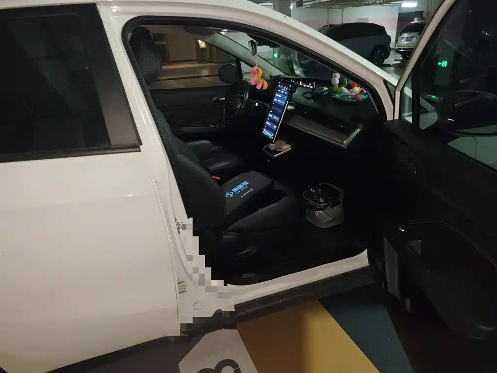 Nezha Auto Nezha V 2022 2021 Standard Range Entertainment Upgrade