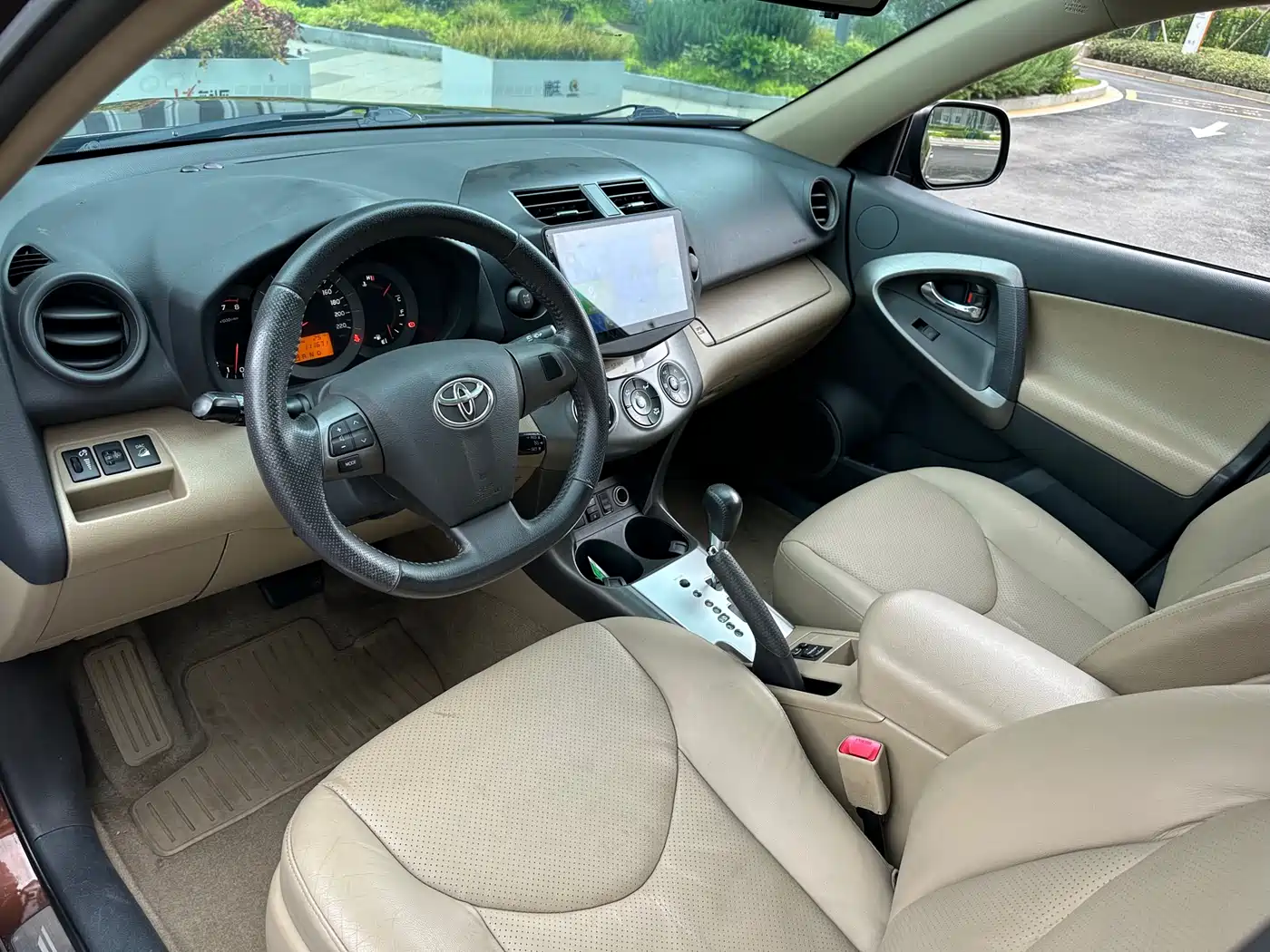 Toyota RAV4 Rongfang 2013 Special Edition 2.4L Auto AWD Prestige фото 11
