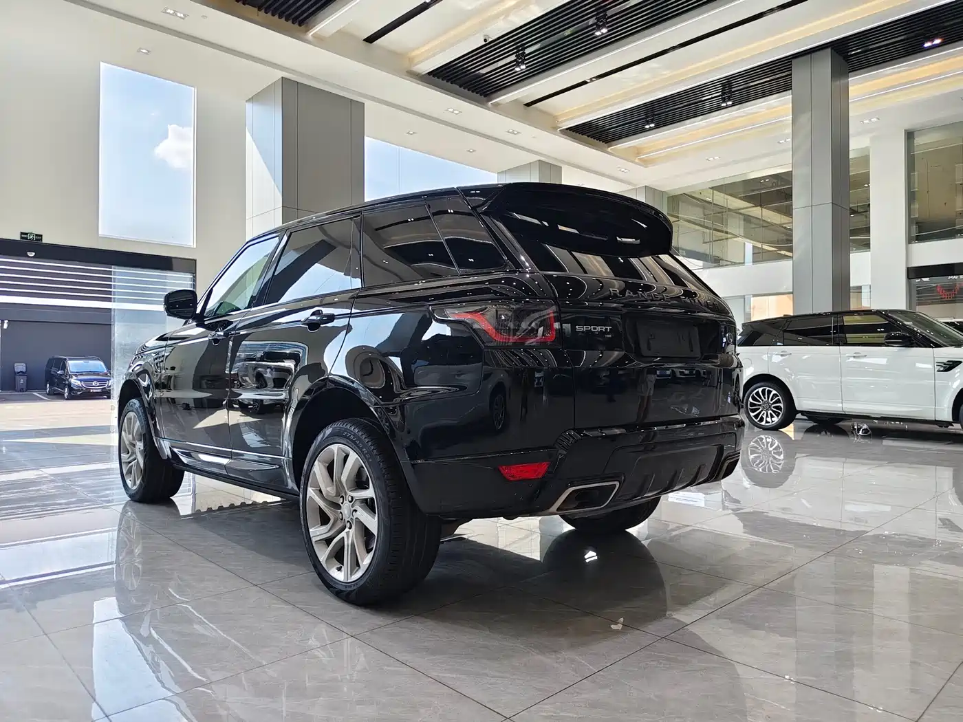 Land Rover Range Rover Sport 2020 3.0 L6 HSE DYNAMIC фото 18