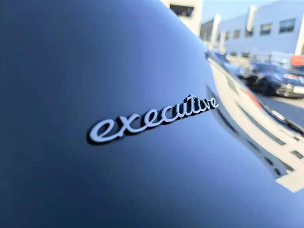 Porsche Panamera 2023 Facelift Panamera Executive Long Wheelbase Platinum Edition 2.9T фото 6