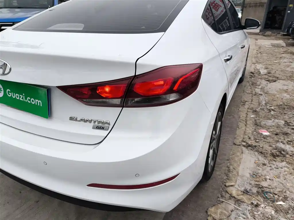 Hyundai Elantra 2018 1.6L Automatic 15th Anniversary Special Edition фото 24