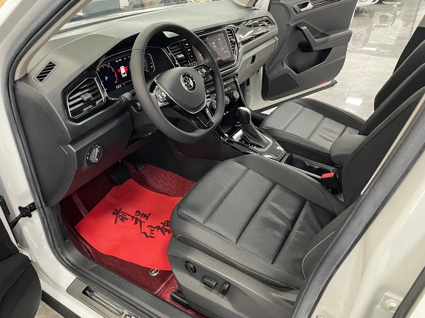VOLKSWAGEN T-ROC EXPLORING SONGS
