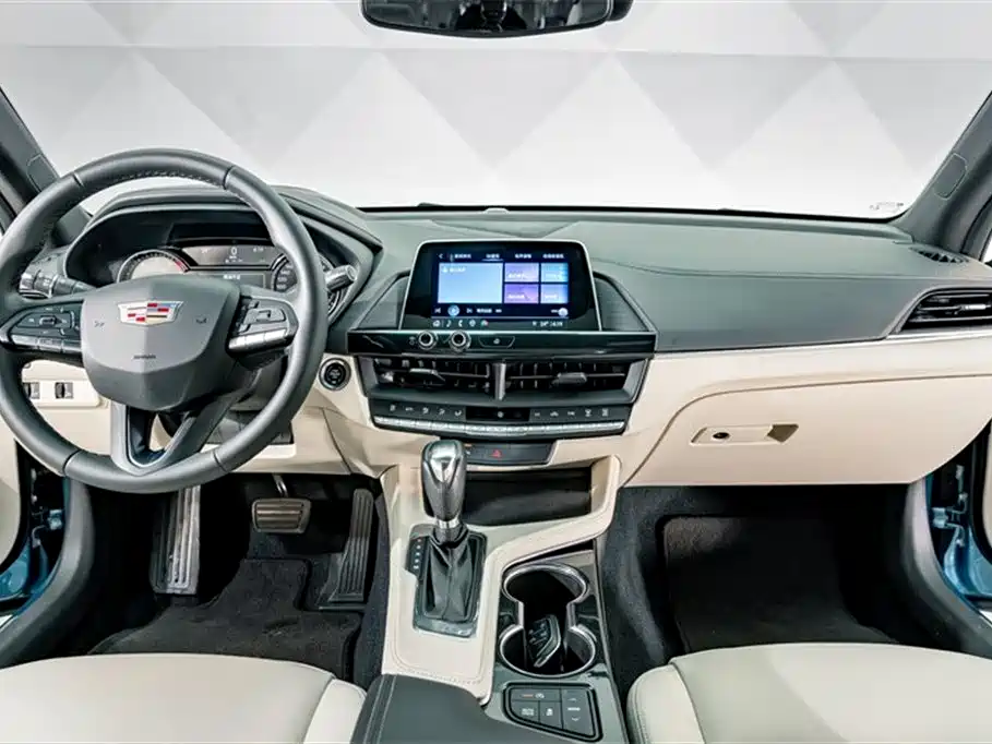 CADILLAC CT4