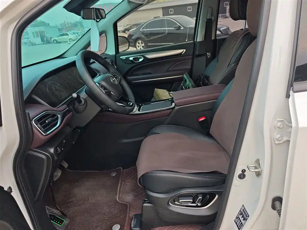 GAC Trumpchi Trumpchi M6 2023 PRO 270T DCT Luxury Edition фото 16
