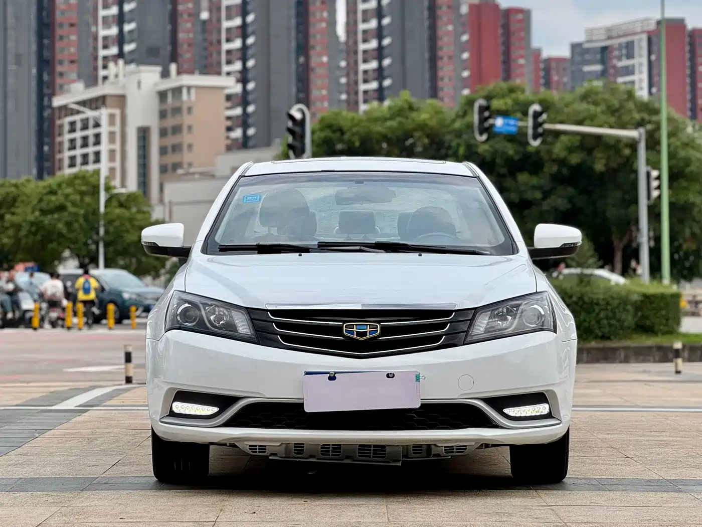Geely Emgrand 2015 2015 Sedan 1.3T CVT Upward Edition