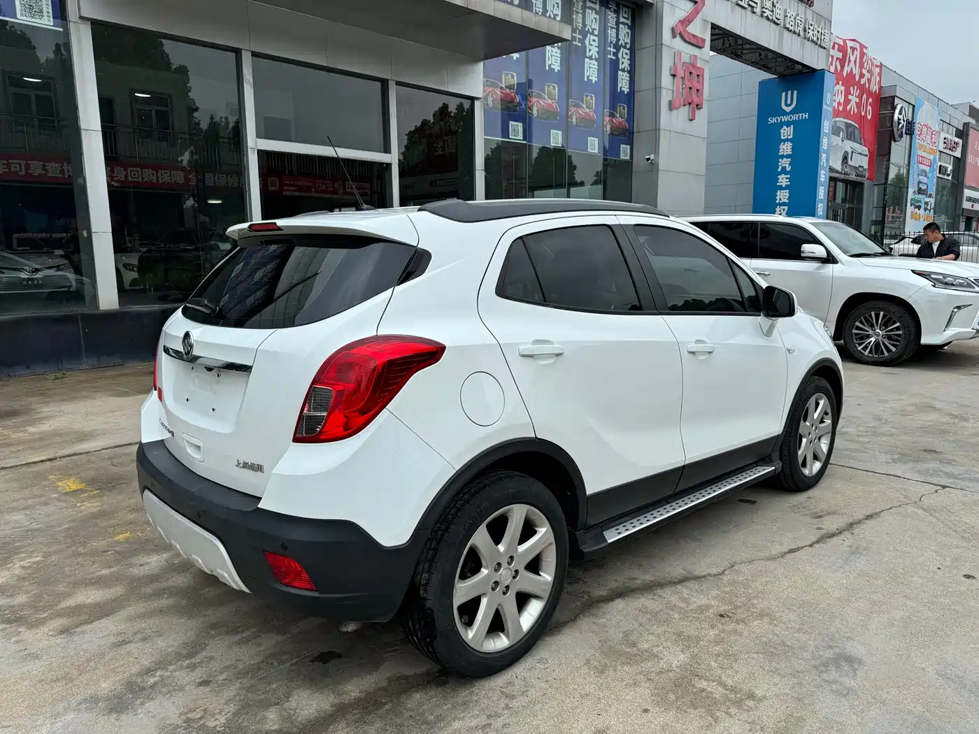 Buick Encore 2015 1.4T Automatic 2WD Urban Elite фото 15