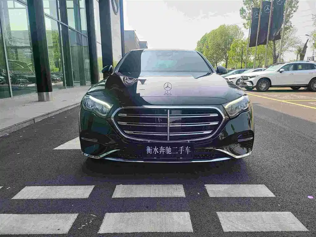 Mercedes-Benz E-Class 2024 Model E 300 L Luxury фото 2