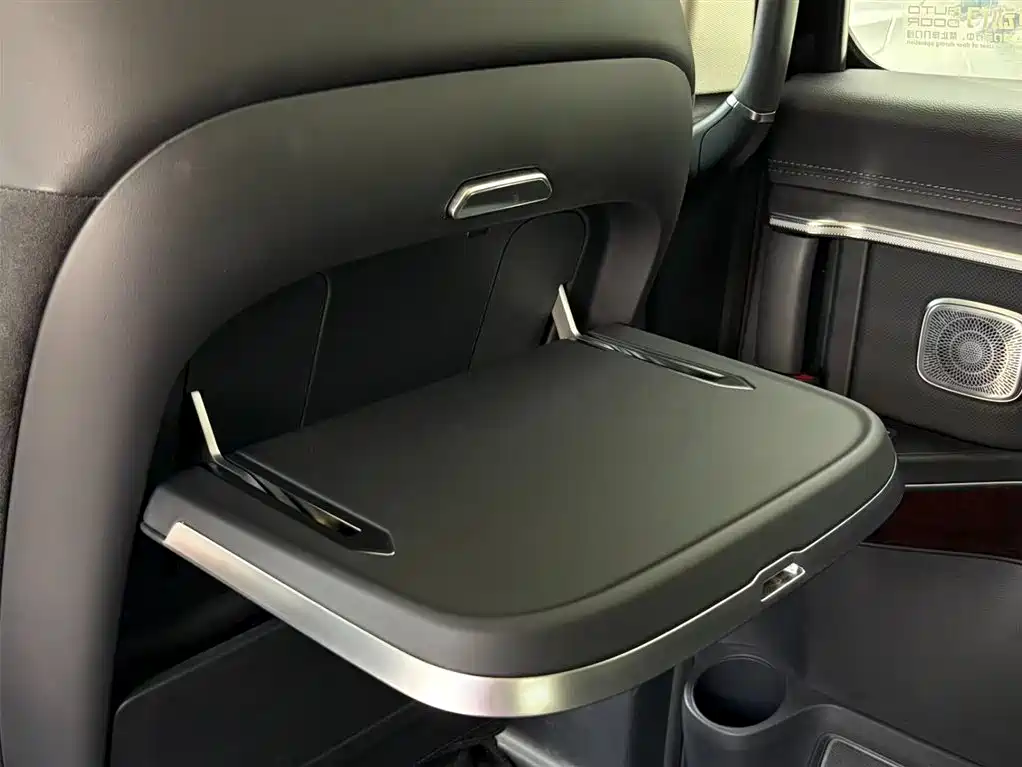 Hongqi HQ9 PHEV 2024 Model 2.0T AWD Luxury Edition фото 18