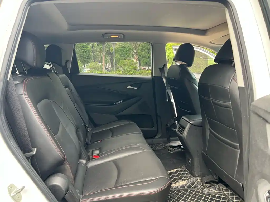 Chevrolet Volando 2023 2020 Mild Hybrid Redline 530T Automatic Premium Edition (5+2 seater)