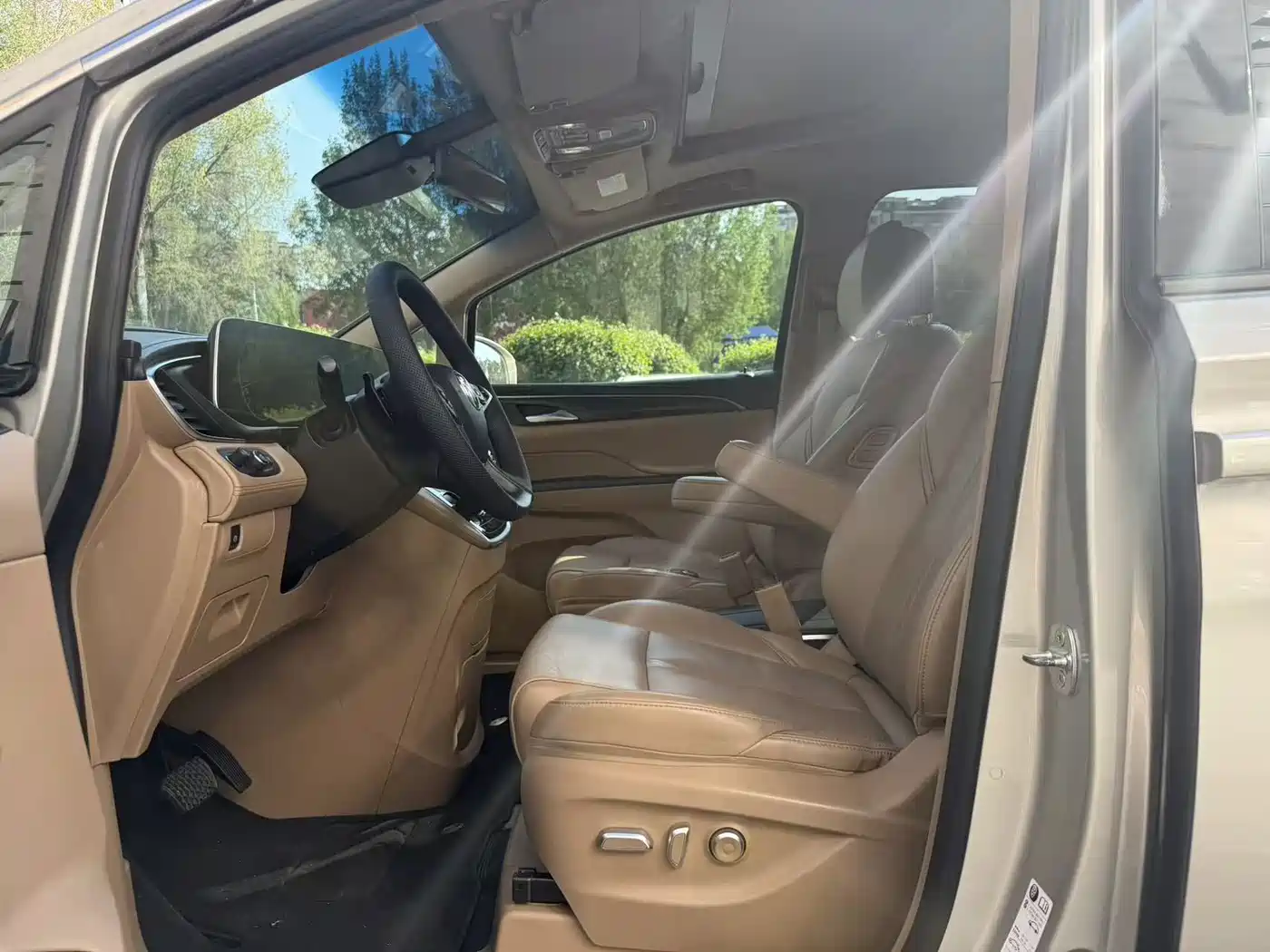 Buick GL8 2020 Model ES Landglory 653T Premium фото 4