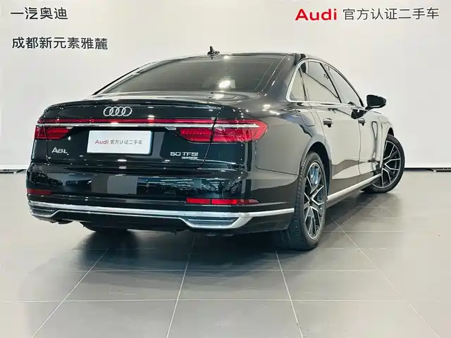 Audi A8 2021 A8L 50 TFSI quattro Comfort — фото 4