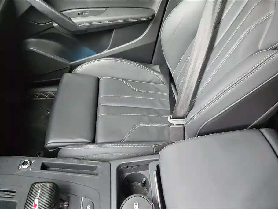 Audi Q5L 2023 40T Luxury Dynamic фото 8
