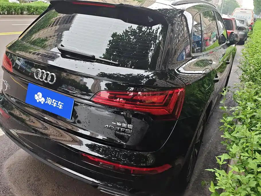 Audi Q5L 2023 40T Luxury Dynamic фото 3