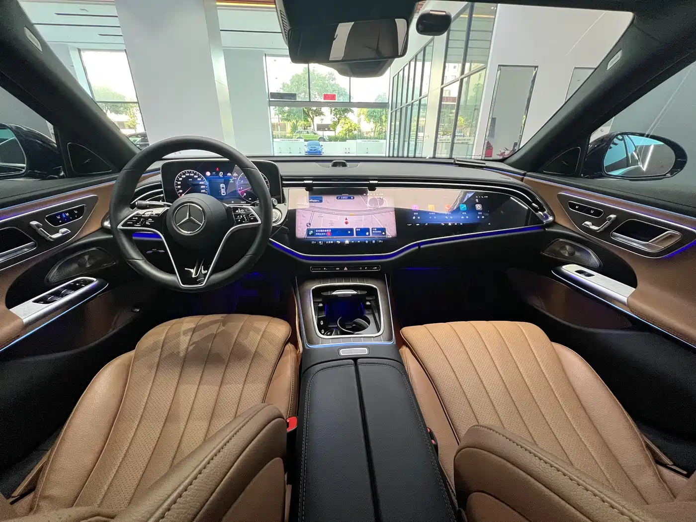 Mercedes-Benz E-Class 2025 E 300 L Luxury фото 6