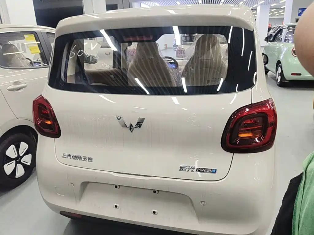 Wuling Motors Hongguang MINIEV 2026 2025 4-Door Advanced