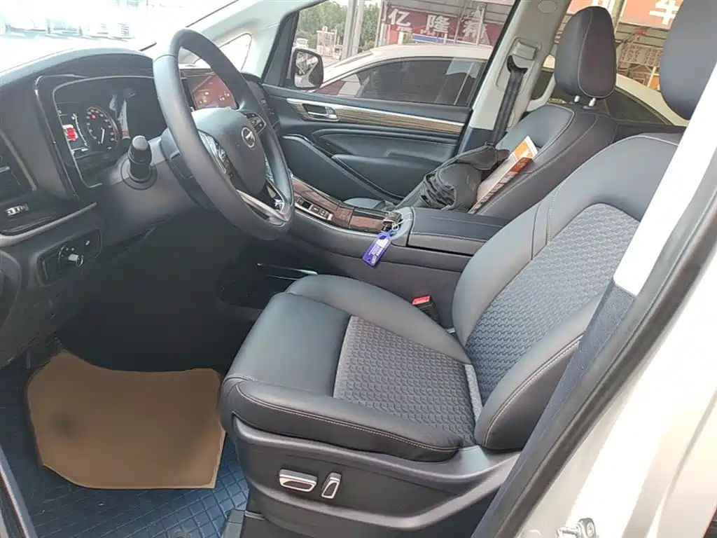 GAC Trumpchi Trumpchi M8 2024 Leadershow Series 390T Luxury Edition фото 15