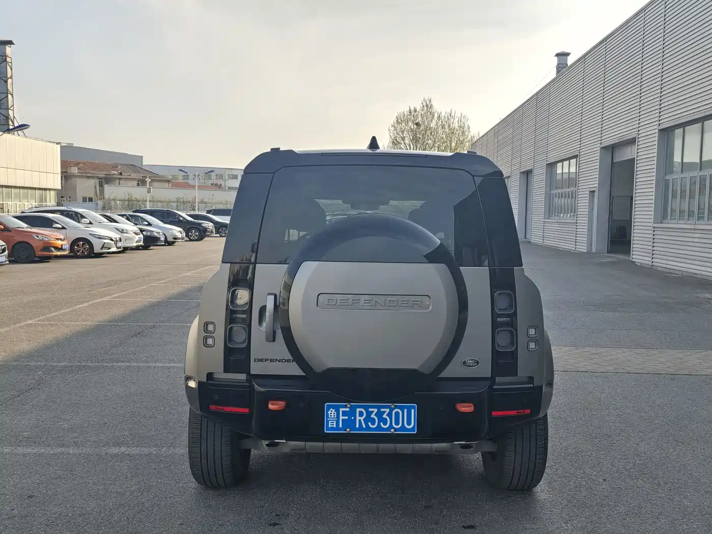 Land Rover Defender 2025 110 3.0T P400 X фото 6