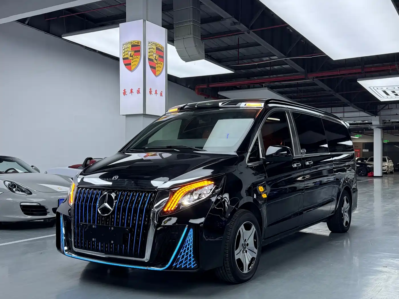 Mercedes-Benz Vito 2021 2.0T Business Edition 7-seater