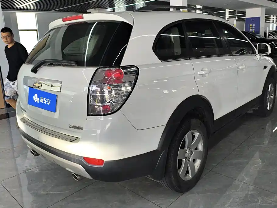 Chevrolet Captiva 2014 2014 2.4L 2WD Urban 7-seater