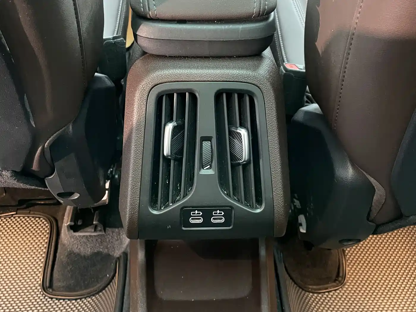 BMW X1 2023 sDrive20Li X Design Package фото 24