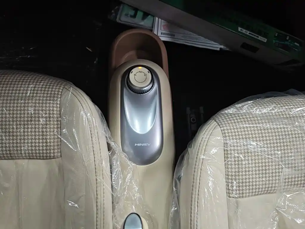 Wuling Motors Hongguang MINIEV 2026 2025 4-Door Advanced