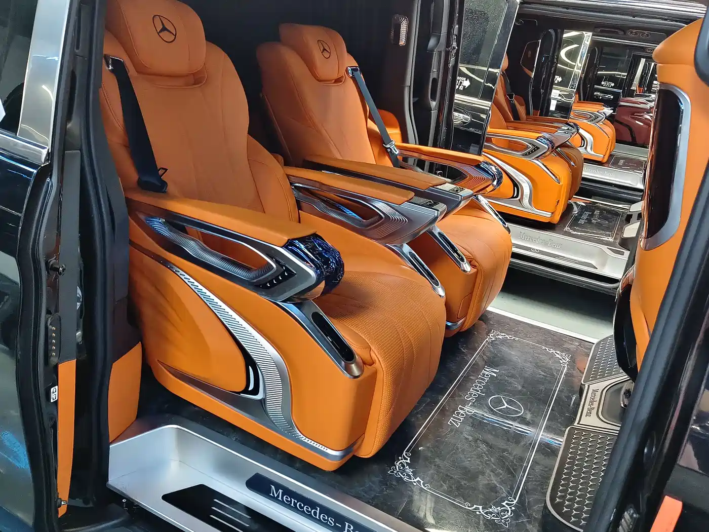 Mercedes-Benz Vito 2021 2.0T Business Edition 7-seater фото 7