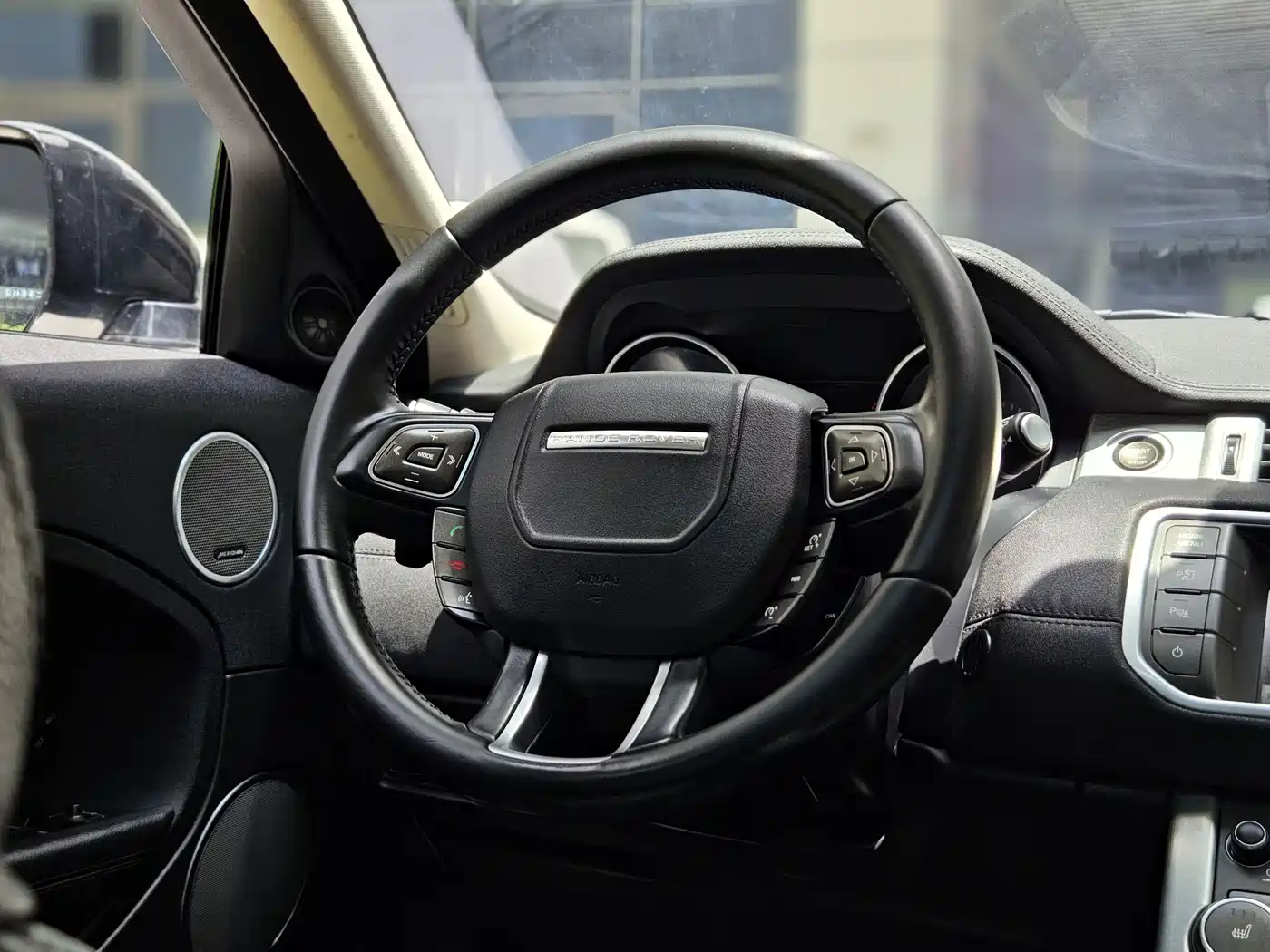 Land Rover Range Rover Evoque (Import) 2014 2.0T 5-door Brilliance Sport фото 13