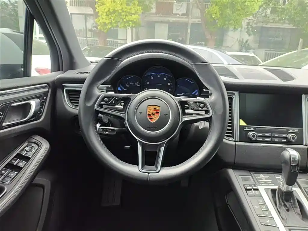 Porsche Macan 2017 Macan 2.0T фото 11
