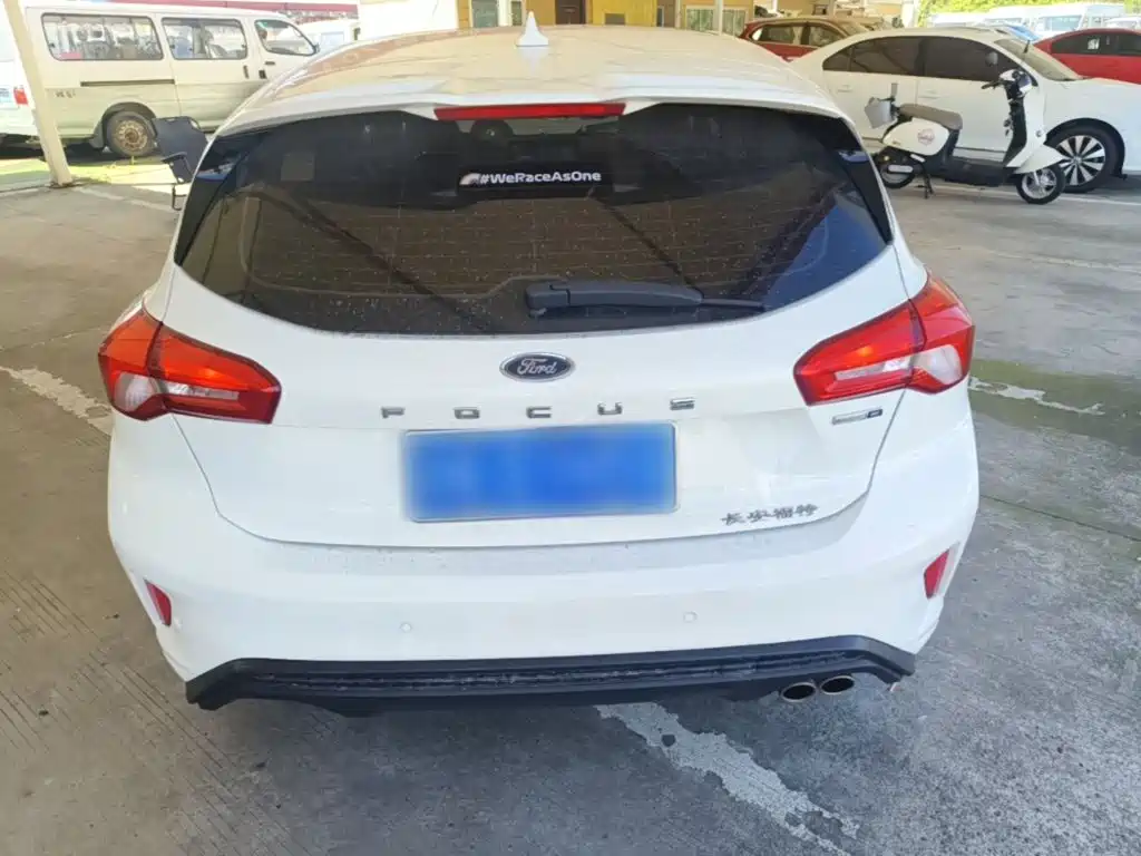 Ford Focus 2022 2021 Hatchback EcoBoost 180 Auto Trend