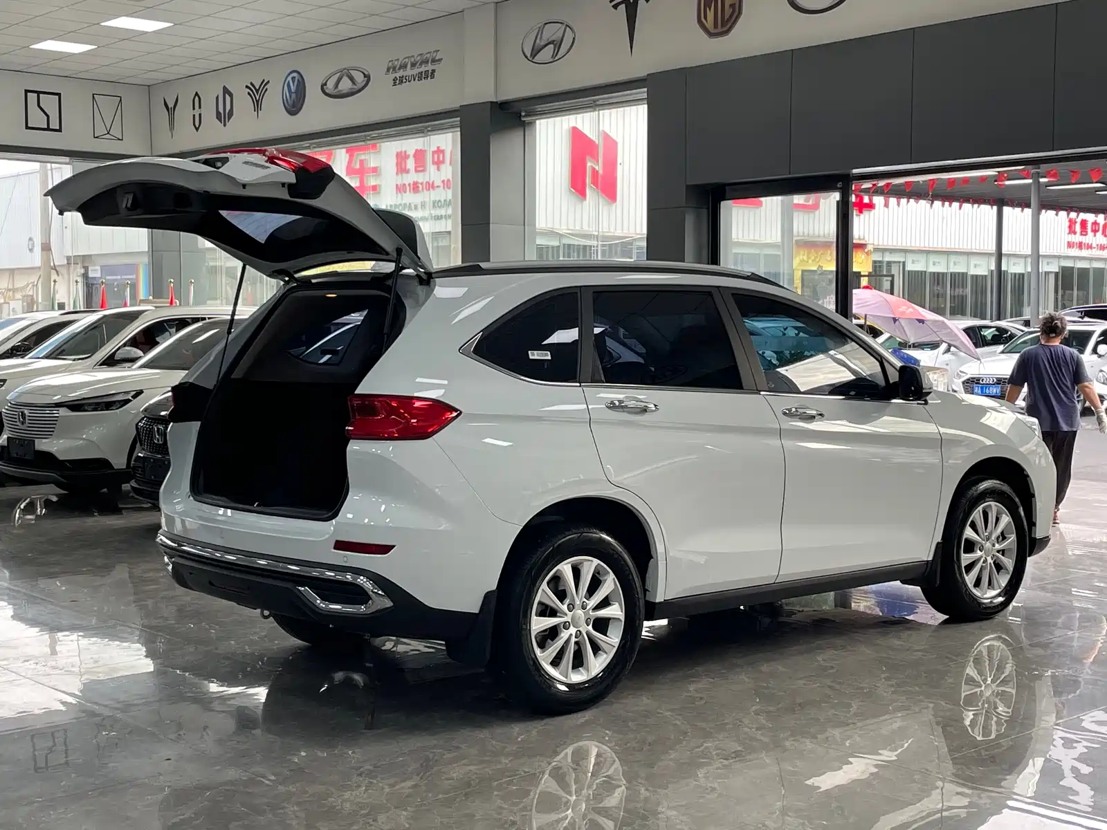 Фото 17 - Haval M6