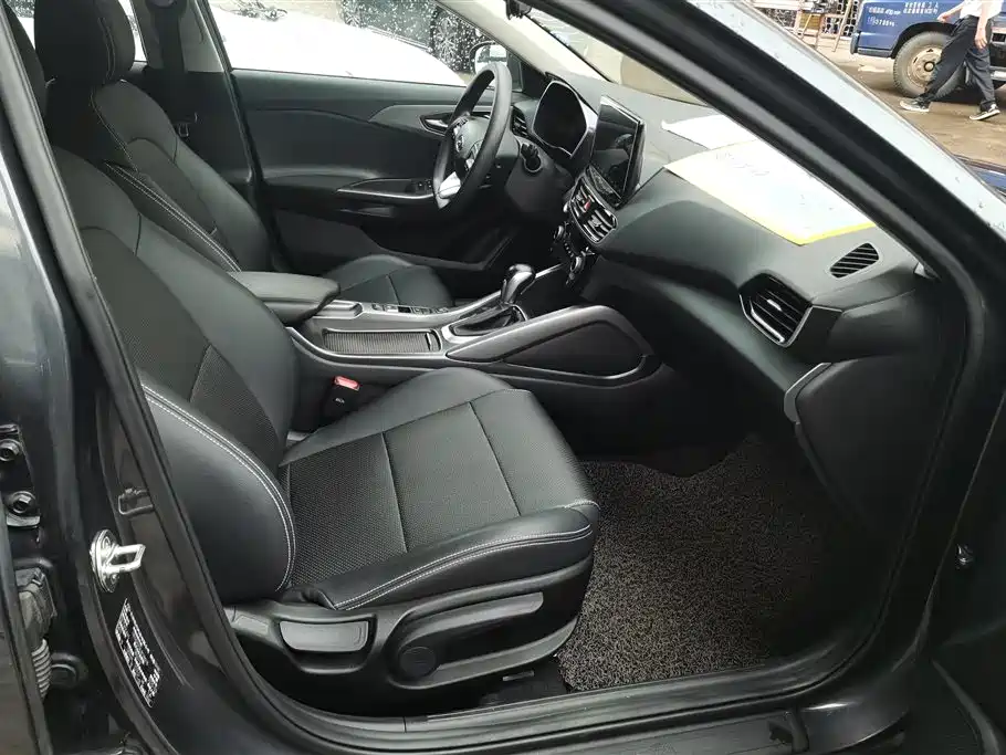 Hyundai Fista 2019 240TGDi Sport Edition China VI фото 8