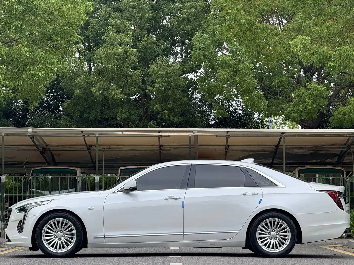 CADILLAC CT6
